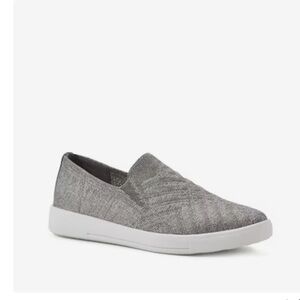 NWT White Mountain sneakers